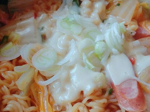 ダシダで☆白菜とウインナーの辛ラーメン